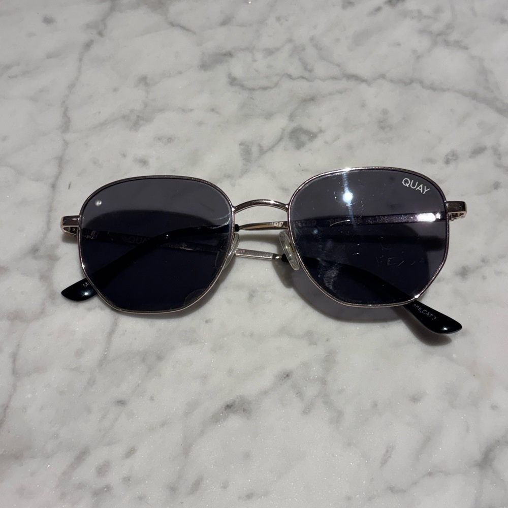 Quay Australia Big Time Sunglasses - Gold Frame / Smoke Polarized Lens